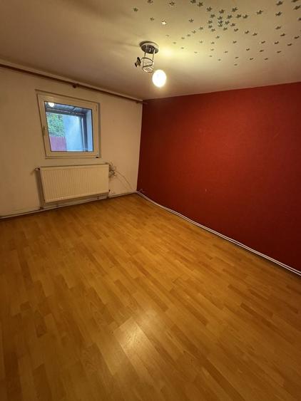 Casă cu 3 camere în Central