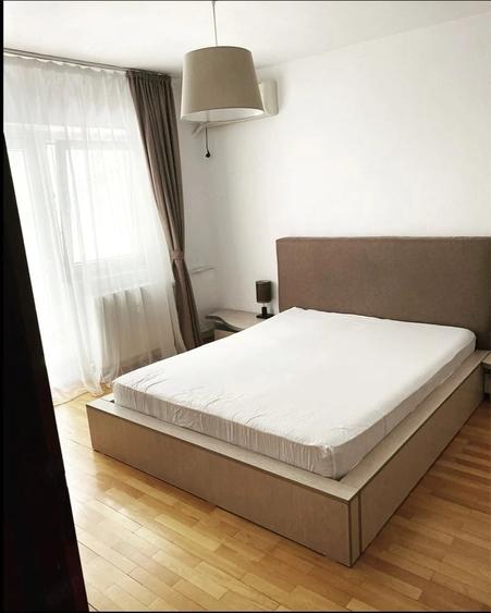 Apartament cu 3 camere decomandat în Nerva Traian