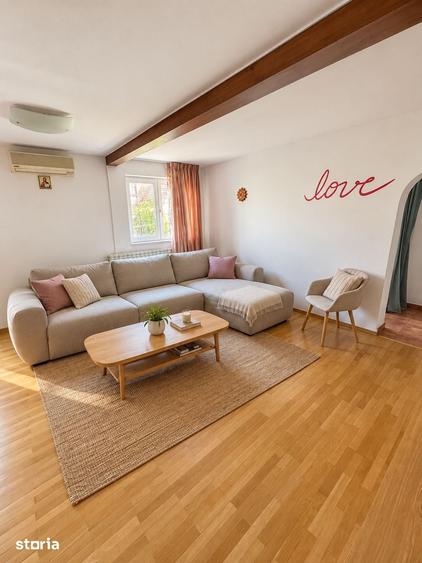 Apartament cu 3 camere în Aviatorilor