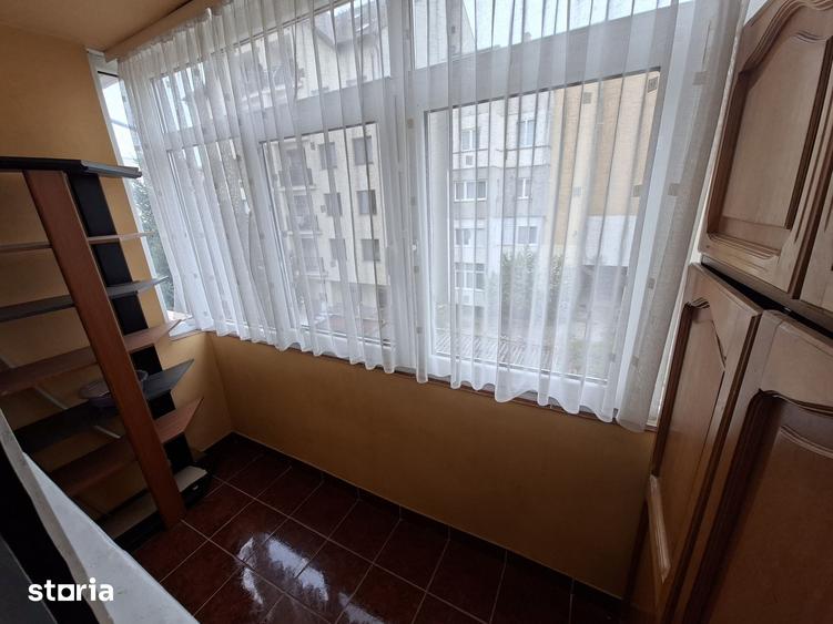 Apartament cu 3 camere decomandat în Semicentral