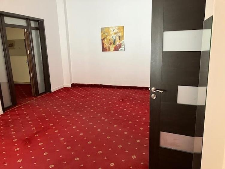 Casă individuală cu 4 camere cu Canalizare în Vatra Luminoasă
