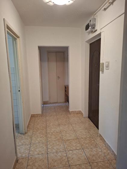 Apartament cu 3 camere decomandat în UTA