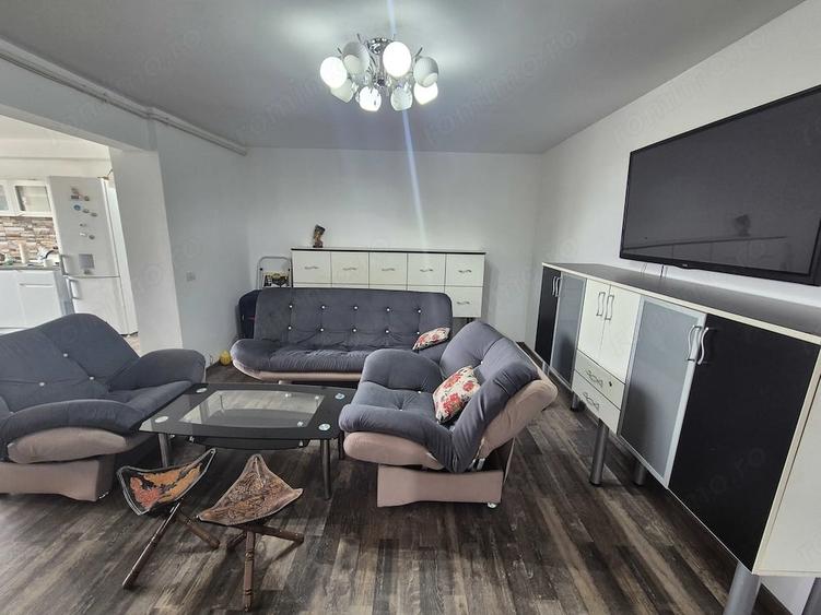 Apartament cu 3 camere decomandat în Centrul Civic
