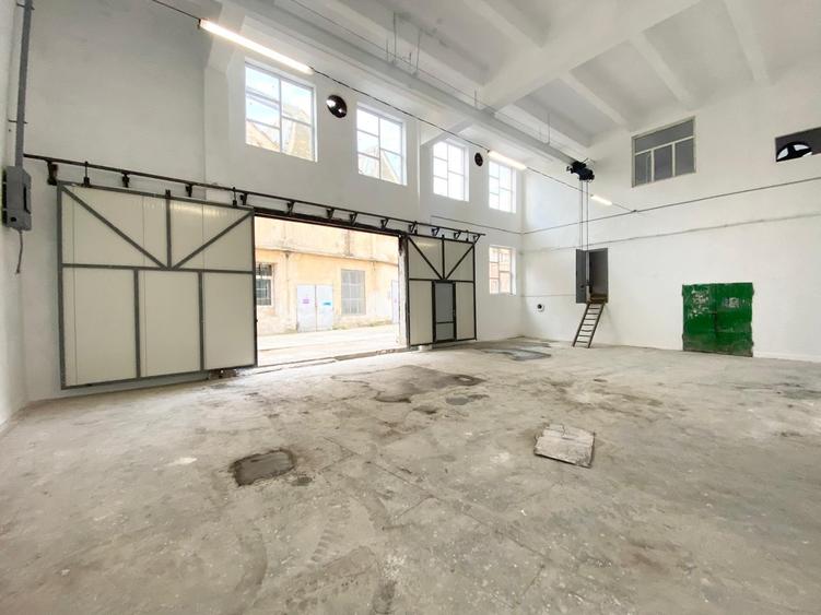 Spațiu industrial, de 200 mp, în Cisnădie