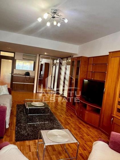 Apartament cu 4 camere decomandat în Aradului