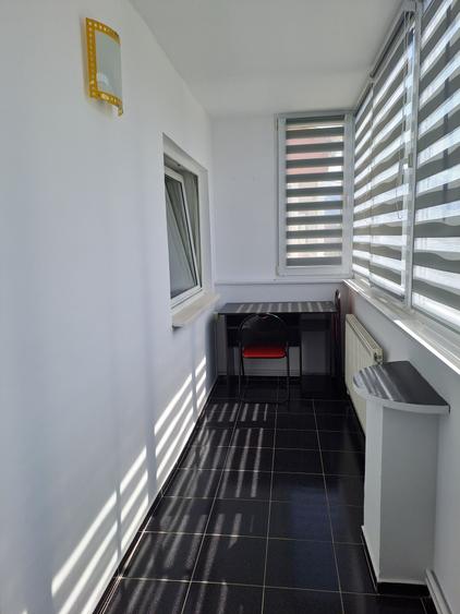 Apartament cu 2 camere decomandat în Calea București