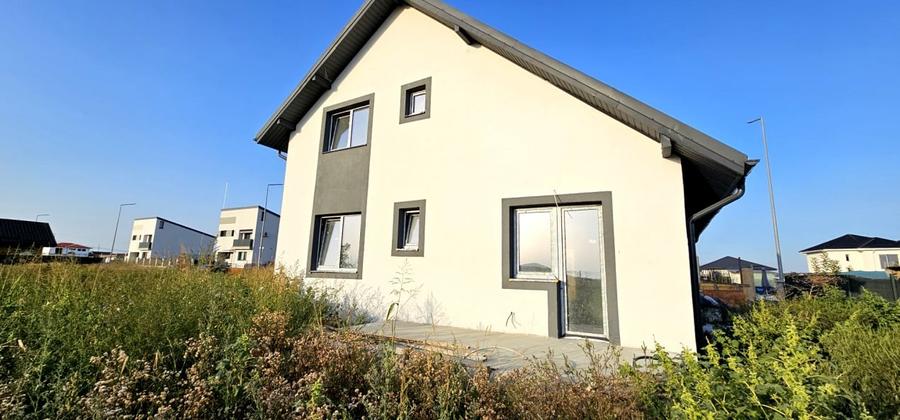 Casă individuală cu 5 camere cu Teren 300 Mp în Berceni