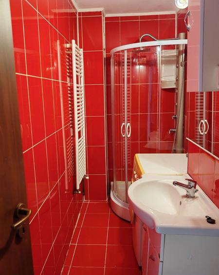 Apartament cu 2 camere decomandat în Cuza Vodă