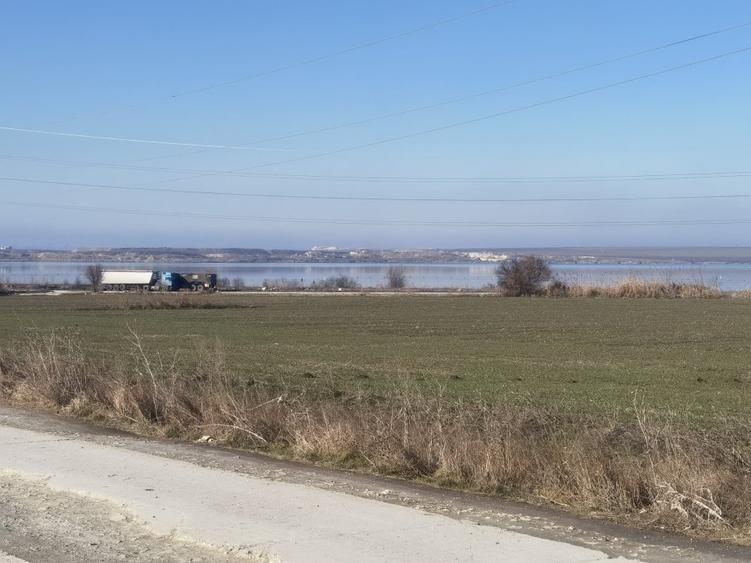 Teren Construcții intravilan de 15000 mp, în Corbu