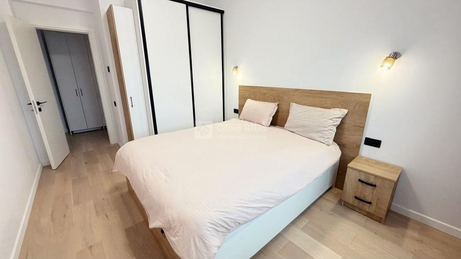 Apartament cu 3 camere decomandat, mobilat în Central