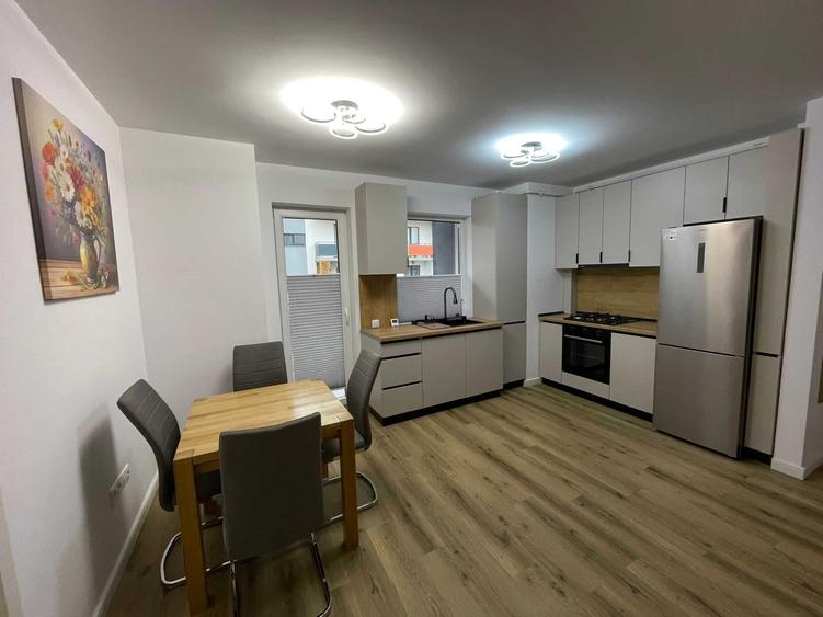 Apartament cu 2 camere decomandat în Florești