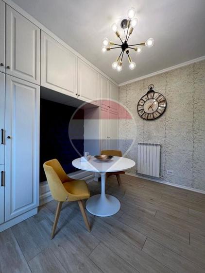 Apartament cu 2 camere decomandat, mobilat în Ultracentral