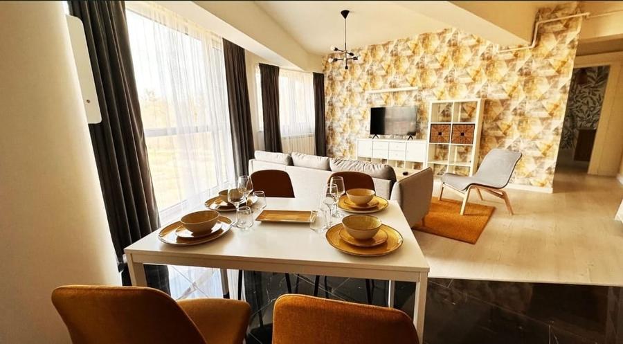 Apartament cu 3 camere decomandat în Tătărași