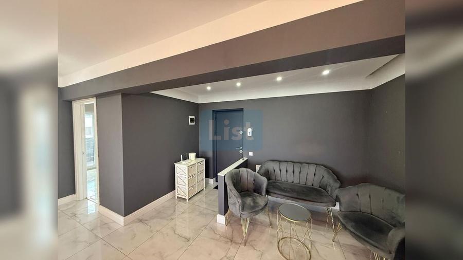 Apartament cu 3 camere semidecomandat, mobilat în Baciu