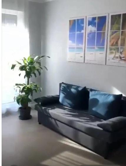 Apartament cu 3 camere semidecomandat în Aradului