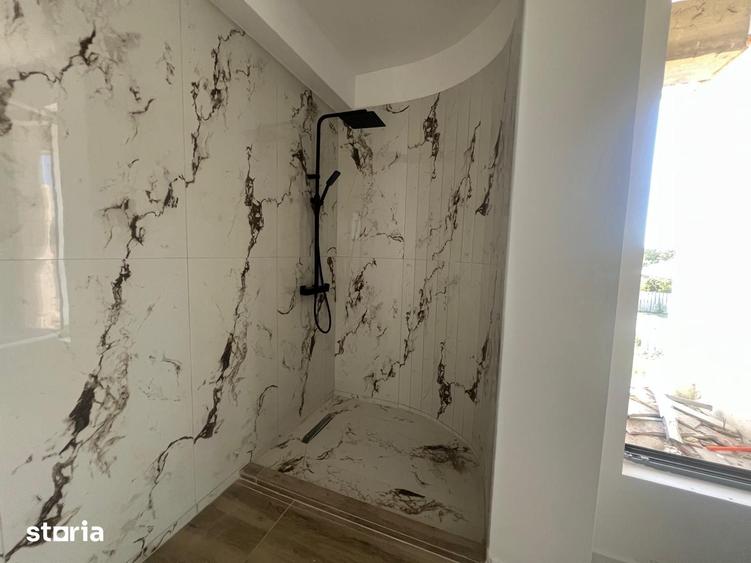 Casă cu Teren 2000 Mp în Central