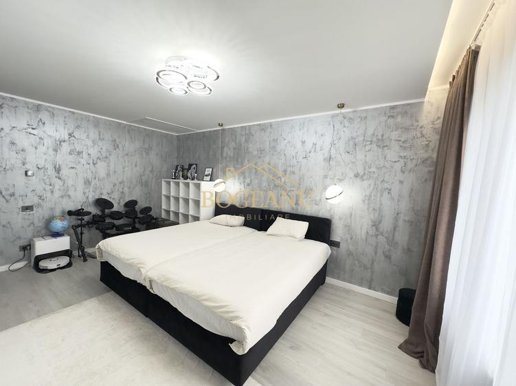Casă individuală cu 7 camere cu Piscina în Chișoda