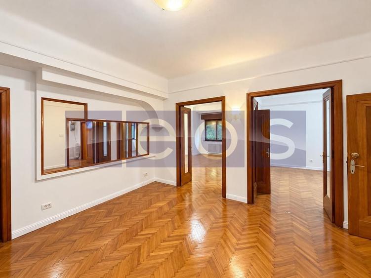 Apartament cu 4 camere în Aviatorilor