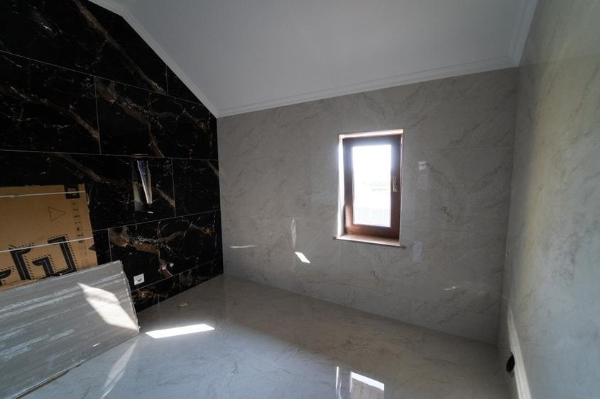 Casă individuală cu 4 camere cu Teren 400 Mp în Vânători