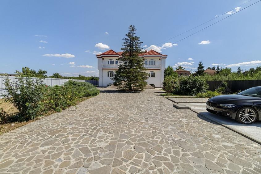 Casă individuală cu 11 camere cu Piscina în Corbeanca