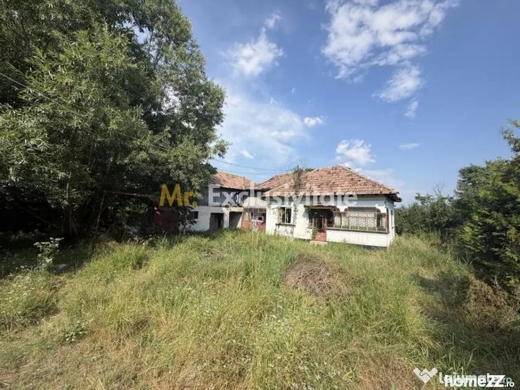 Teren de 1032 mp, în Micești