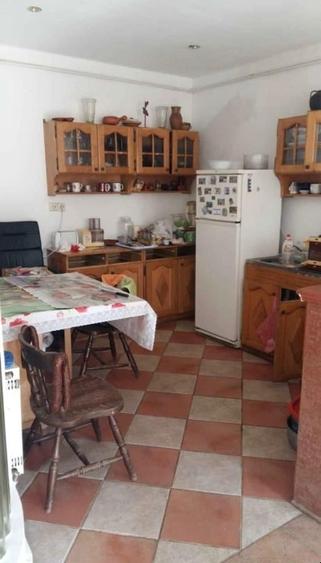 Casă individuală cu 3 camere cu Canalizare în UTA