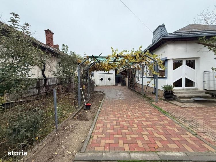 Casă cu 4 camere cu Teren 814 Mp în Brestei