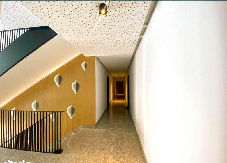 Apartament cu 3 camere semidecomandat, mobilat în Tunari