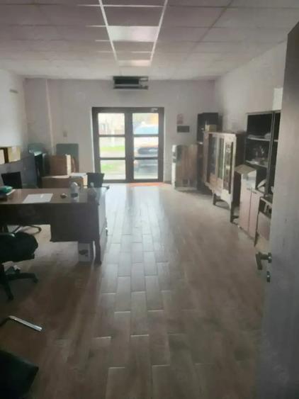Spațiu comercial, de 85 mp, în Central