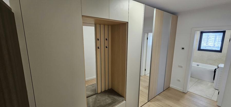 Apartament cu 2 camere decomandat în Trocadero