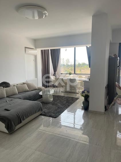 Apartament cu 3 camere semidecomandat, mobilat în Pantelimon