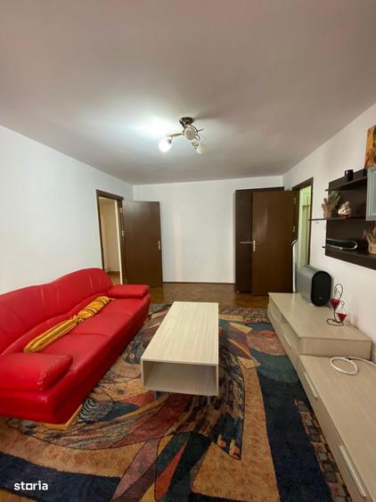 Apartament cu 2 camere decomandat în Craiovița Nouă