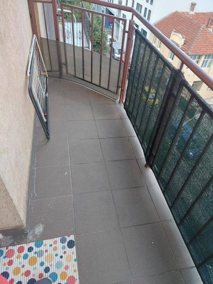 Garsonieră decomandată în Central