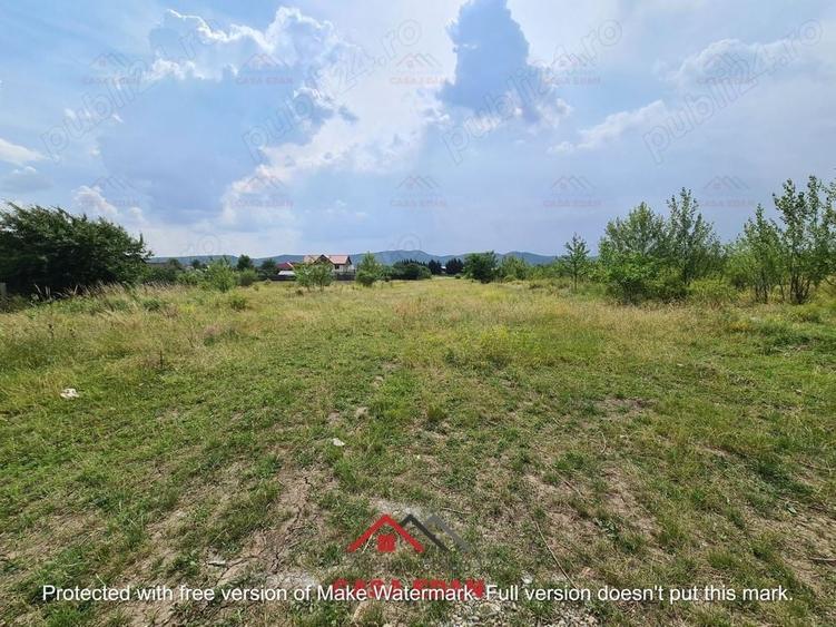 Casă cu Teren 925 Mp în Bănești