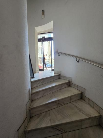 Spațiu comercial, de 180 mp, în P-ța Universității
