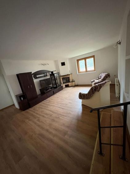 Casă cu 4 camere în Valea Mare