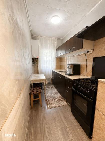 Apartament cu 2 camere semidecomandat în 22 Decembrie 1989