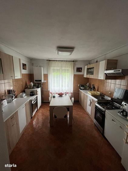 Casă cu 3 camere cu Teren 500 Mp în Central