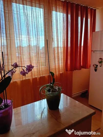Apartament cu 3 camere decomandat în Cedonia