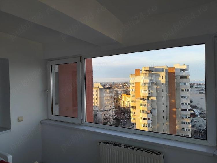 Apartament cu 3 camere decomandat în Faleza Nord