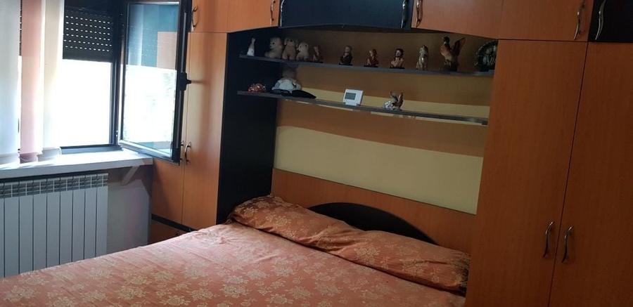 Apartament cu 3 camere decomandat în Micro 17