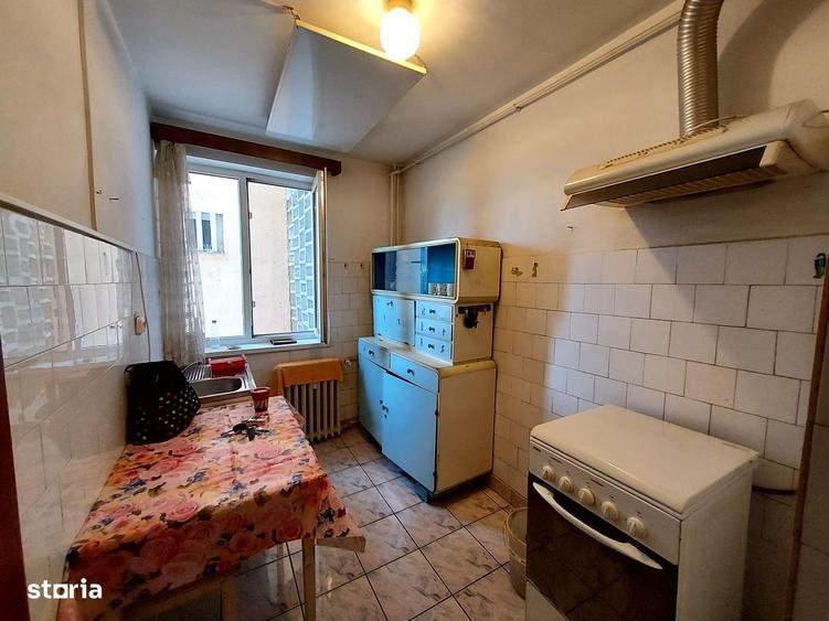 Apartament cu 3 camere decomandat, mobilat în Titu Maiorescu