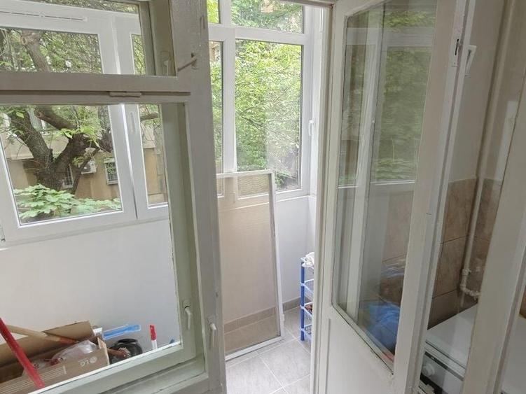 Apartament cu 2 camere decomandat, mobilat în Berceni
