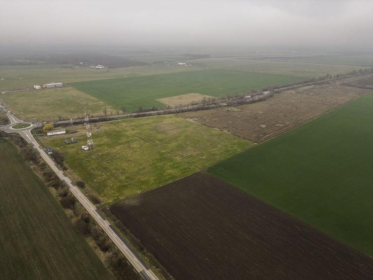 Teren agricol extravilan de 84000 mp, în Exterior Vest