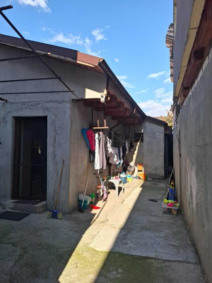 Casă cu 3 camere în Central