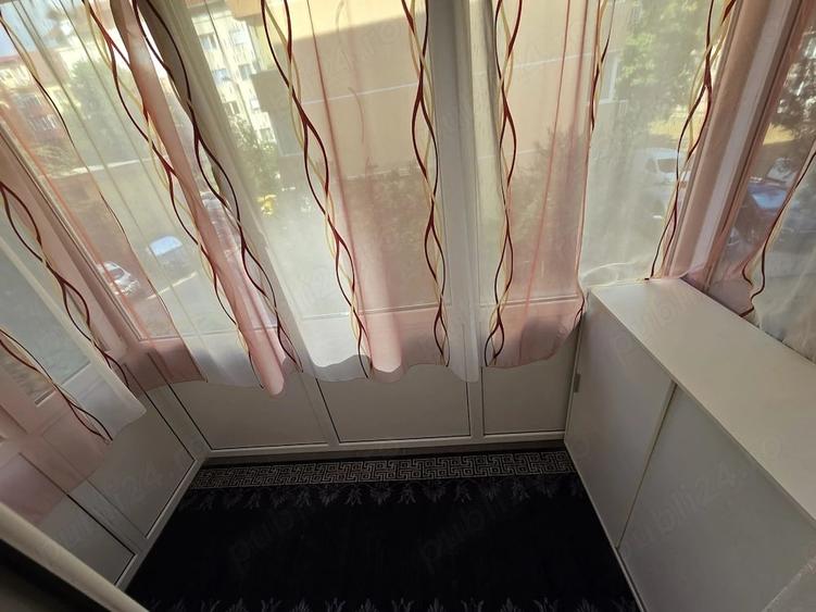 Apartament cu 2 camere semidecomandat în Girocului