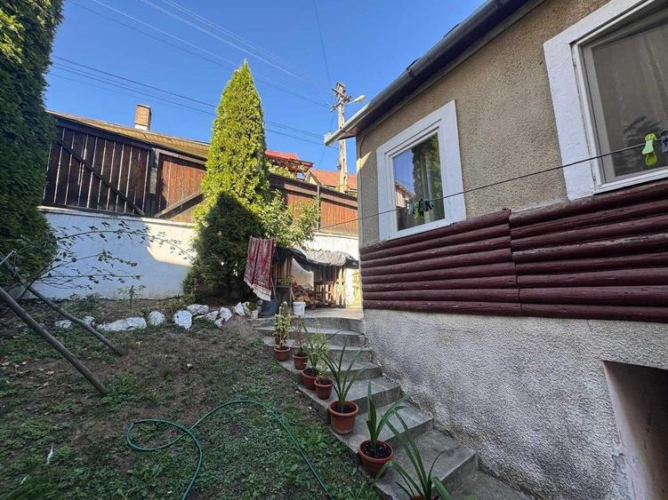 Casă cu 3 camere în Central