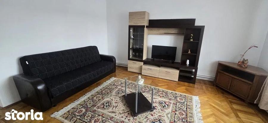 Apartament cu 4 camere în Central