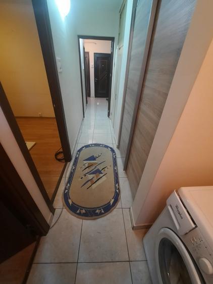 Apartament cu 3 camere decomandat în Oancea