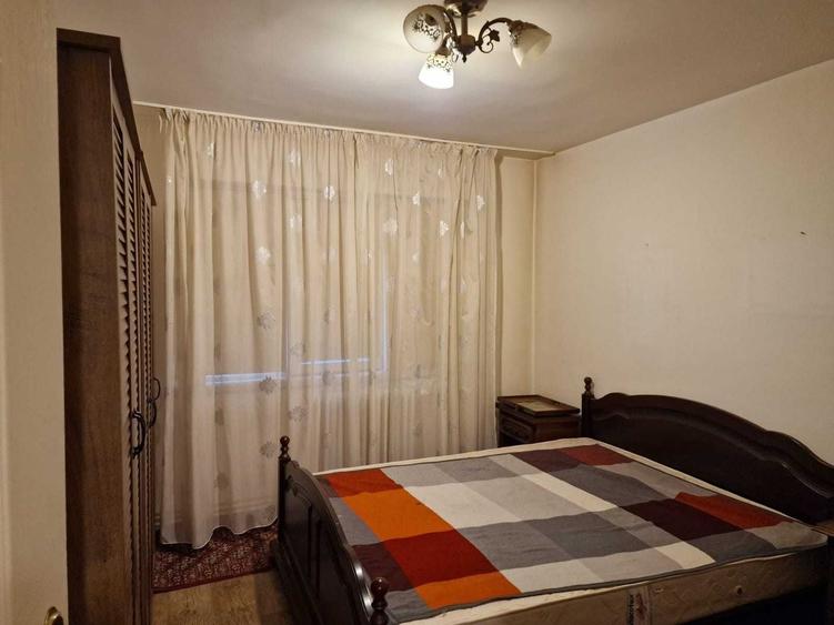 Apartament cu 3 camere decomandat în Tătărași